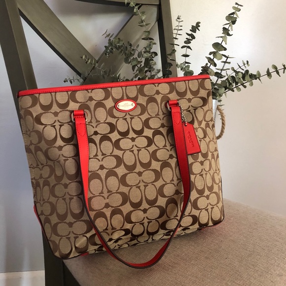 Coach Handbags - NWT Coach Shoulder Bag